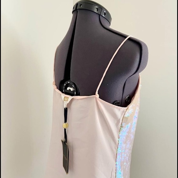🇨🇦DaySale‼️⬇️BNWT Ted Baker's Sequin Top - Picture 5 of 6